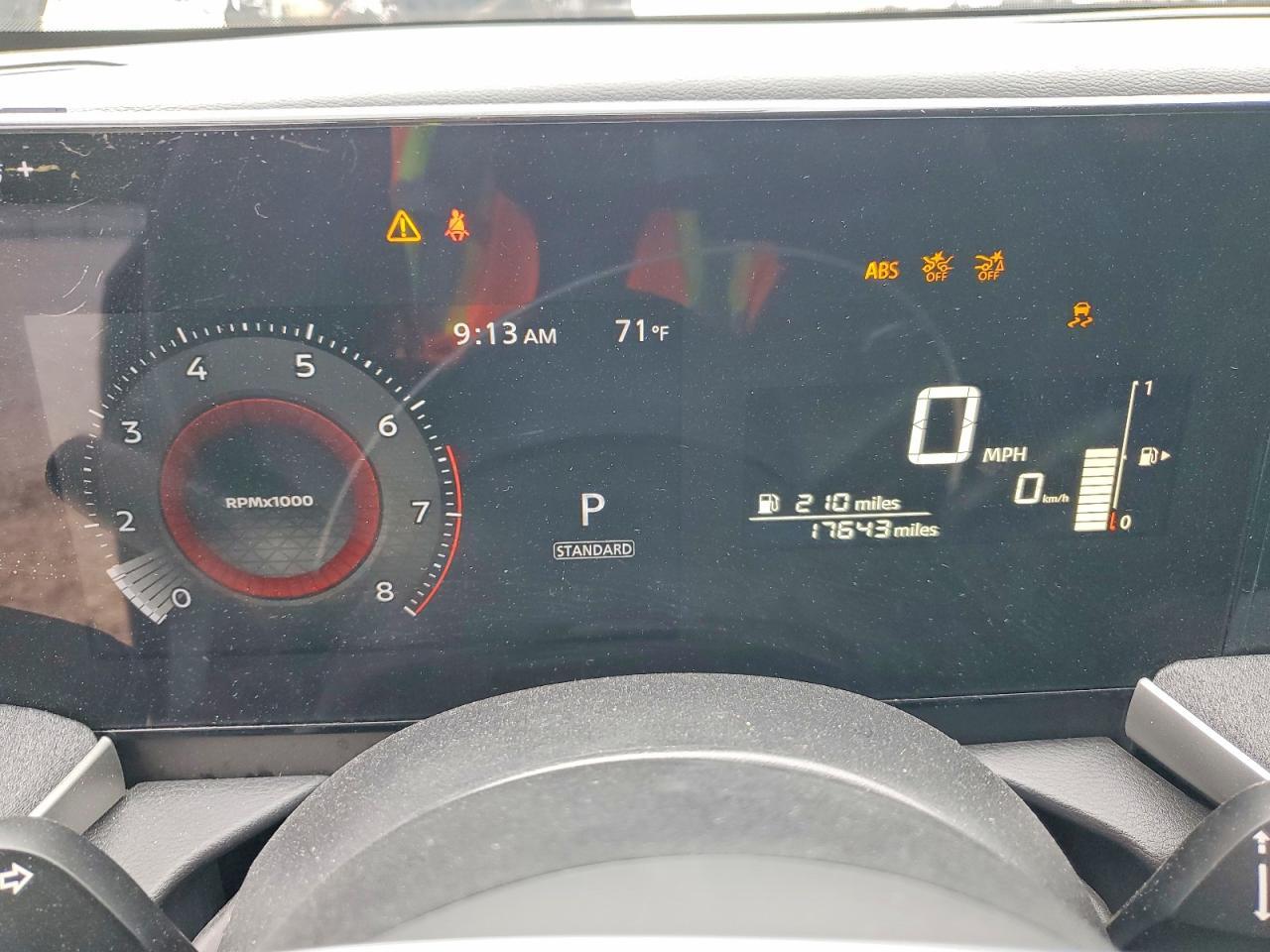 2025 NISSAN KICKS