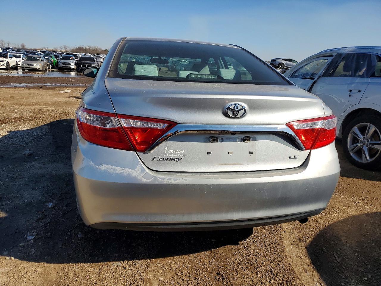 2016 TOYOTA CAMRY