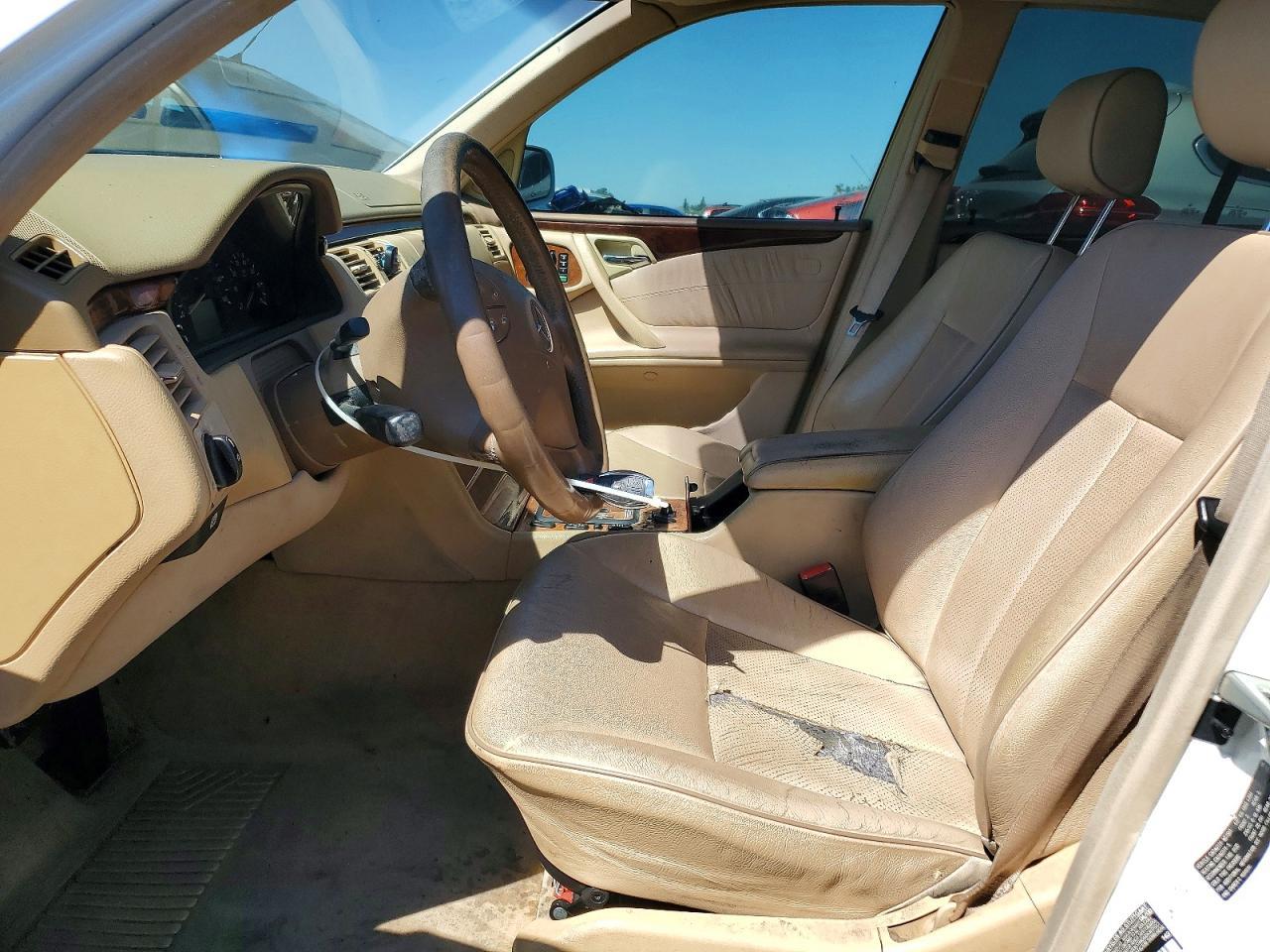 2000 MERCEDES-BENZ E-Class
