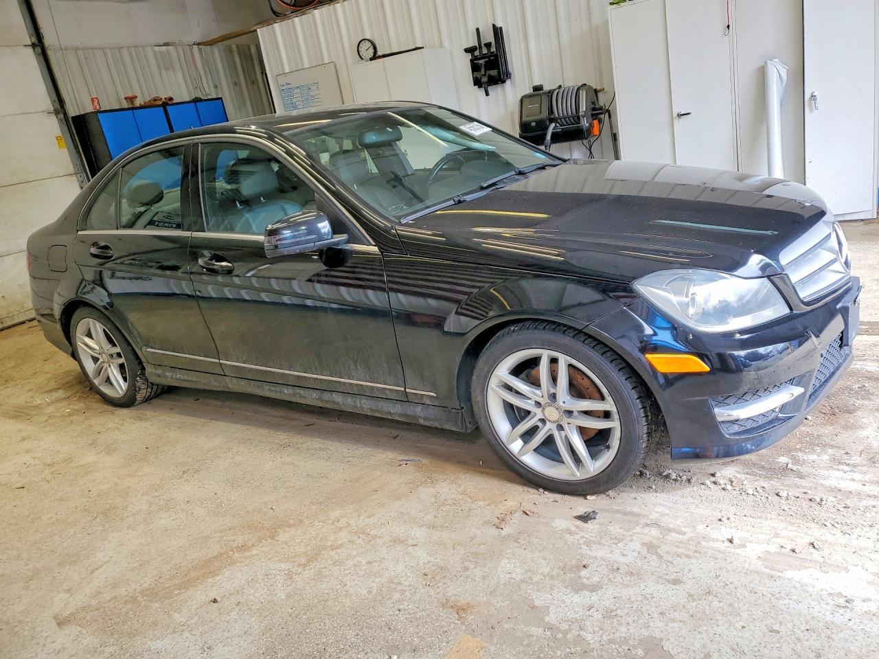 2012 MERCEDES-BENZ C-CLASS
