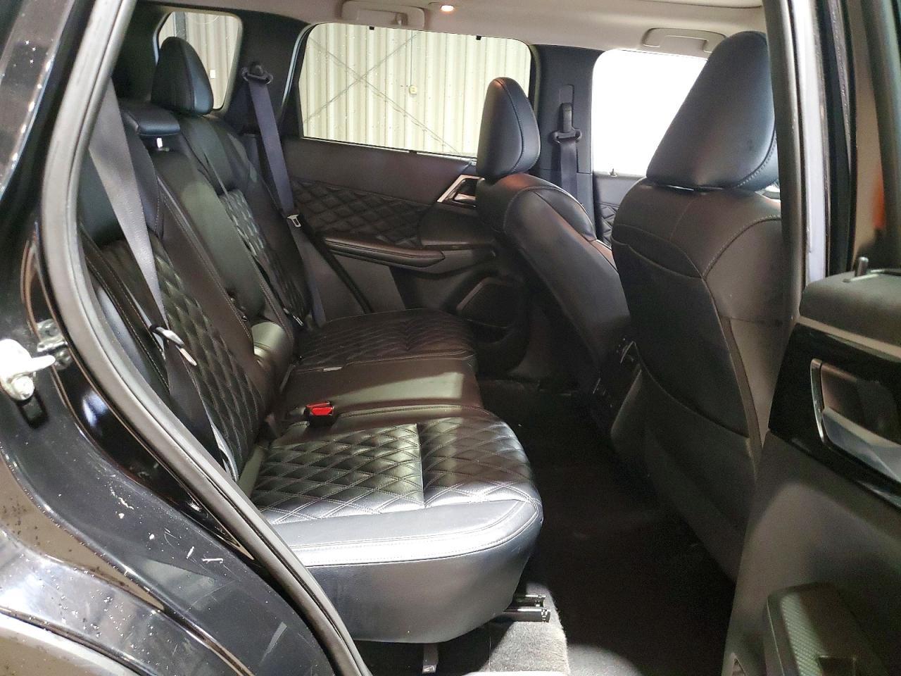 2024 MITSUBISHI outlander