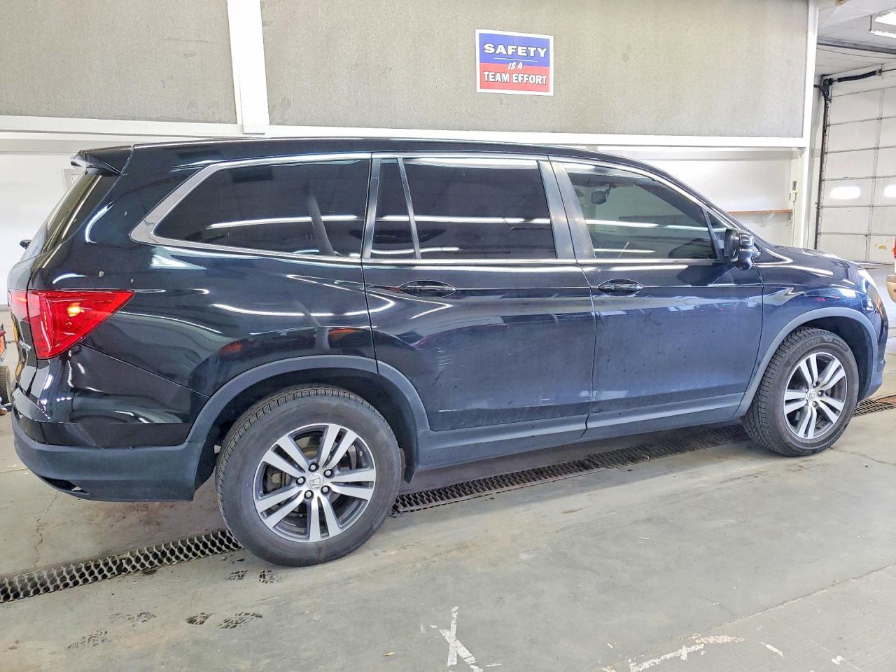 2017 HONDA PILOT