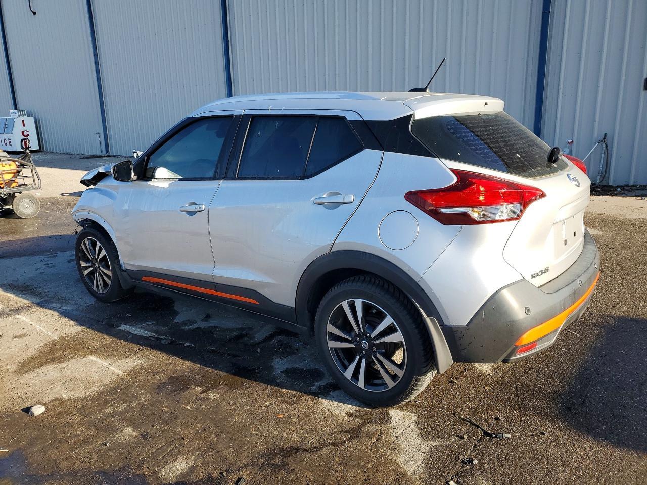 2020 NISSAN KICKS