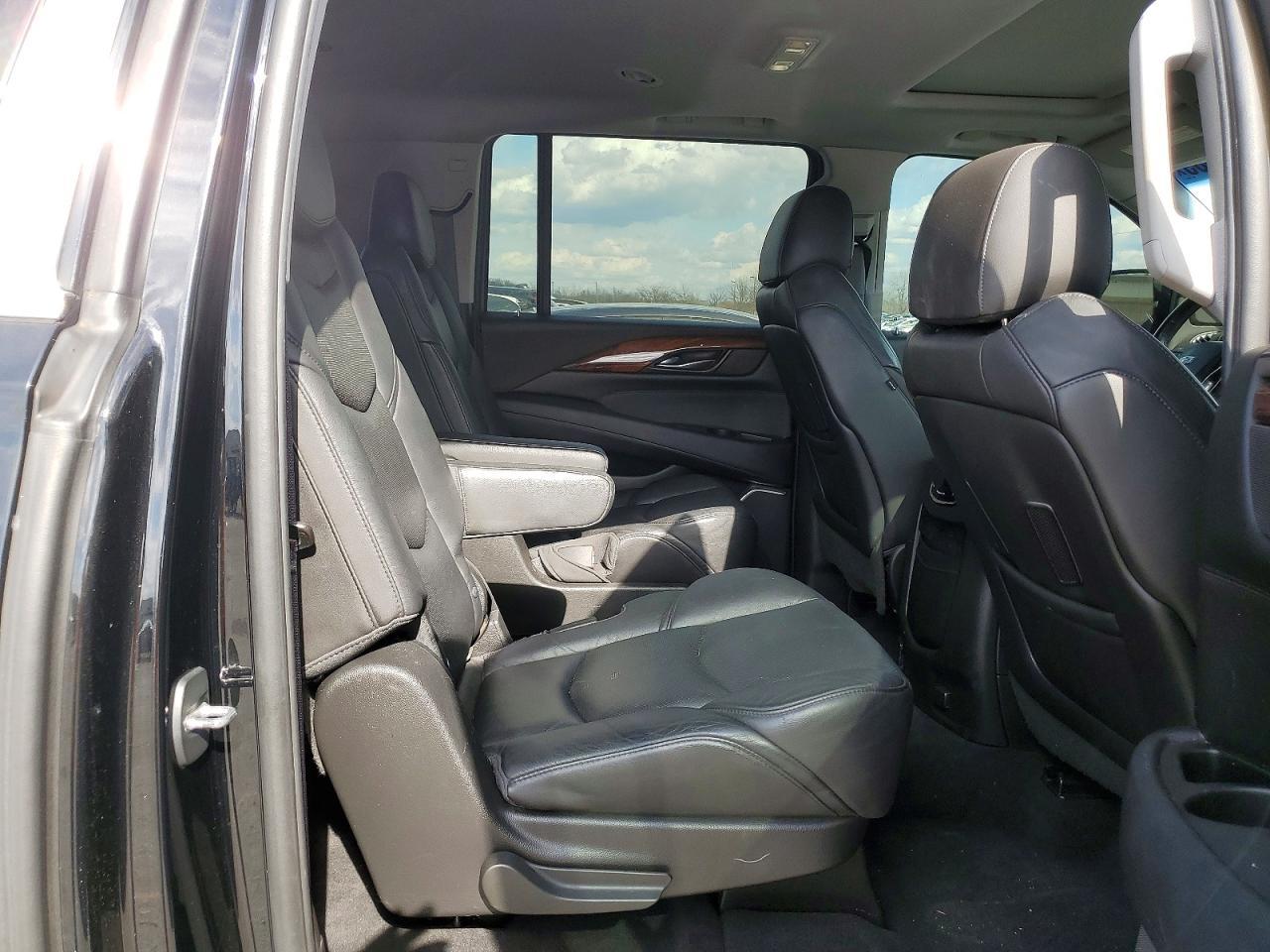 2016 CADILLAC Escalade ESV