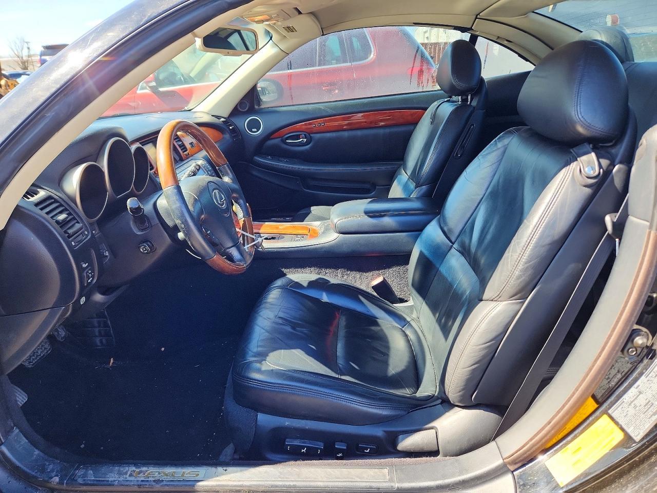 2002 LEXUS SC 430