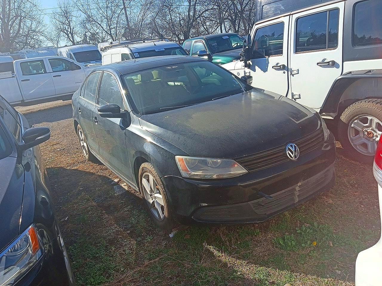 2011 VOLKSWAGEN JETTA