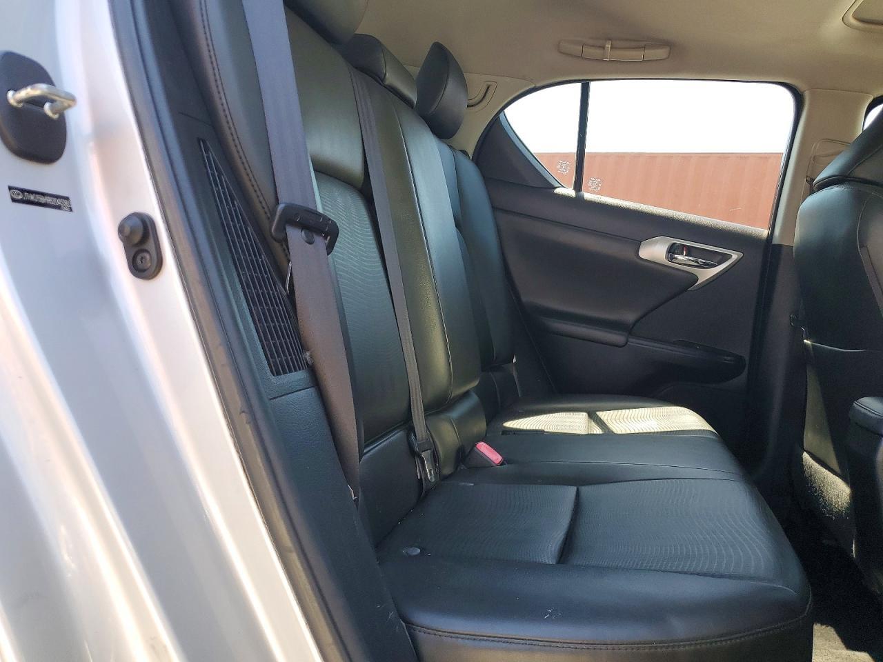2011 LEXUS CT 200H