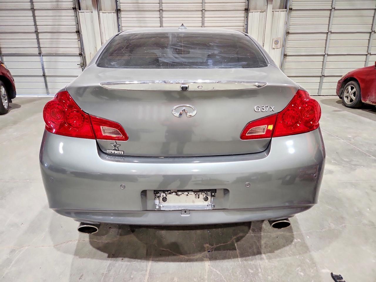2013 INFINITI G37