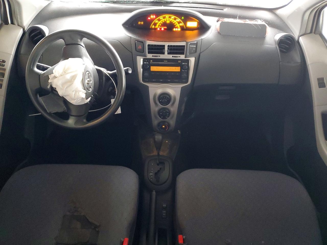 2011 TOYOTA YARIS