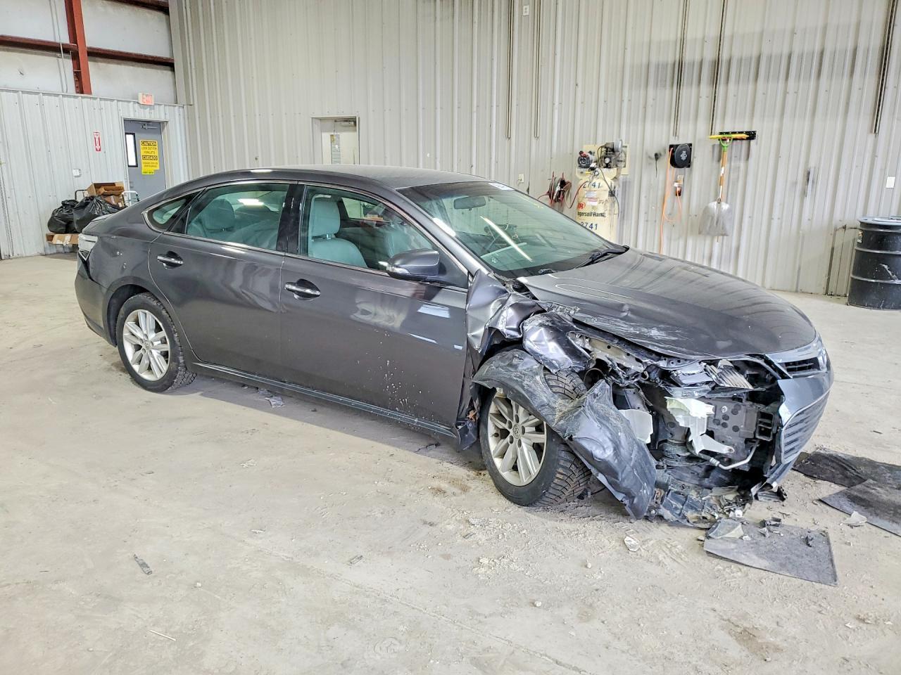 2014 TOYOTA Avalon