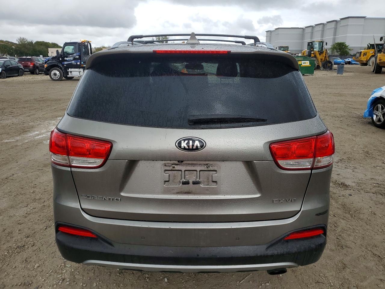 2016 KIA SORENTO