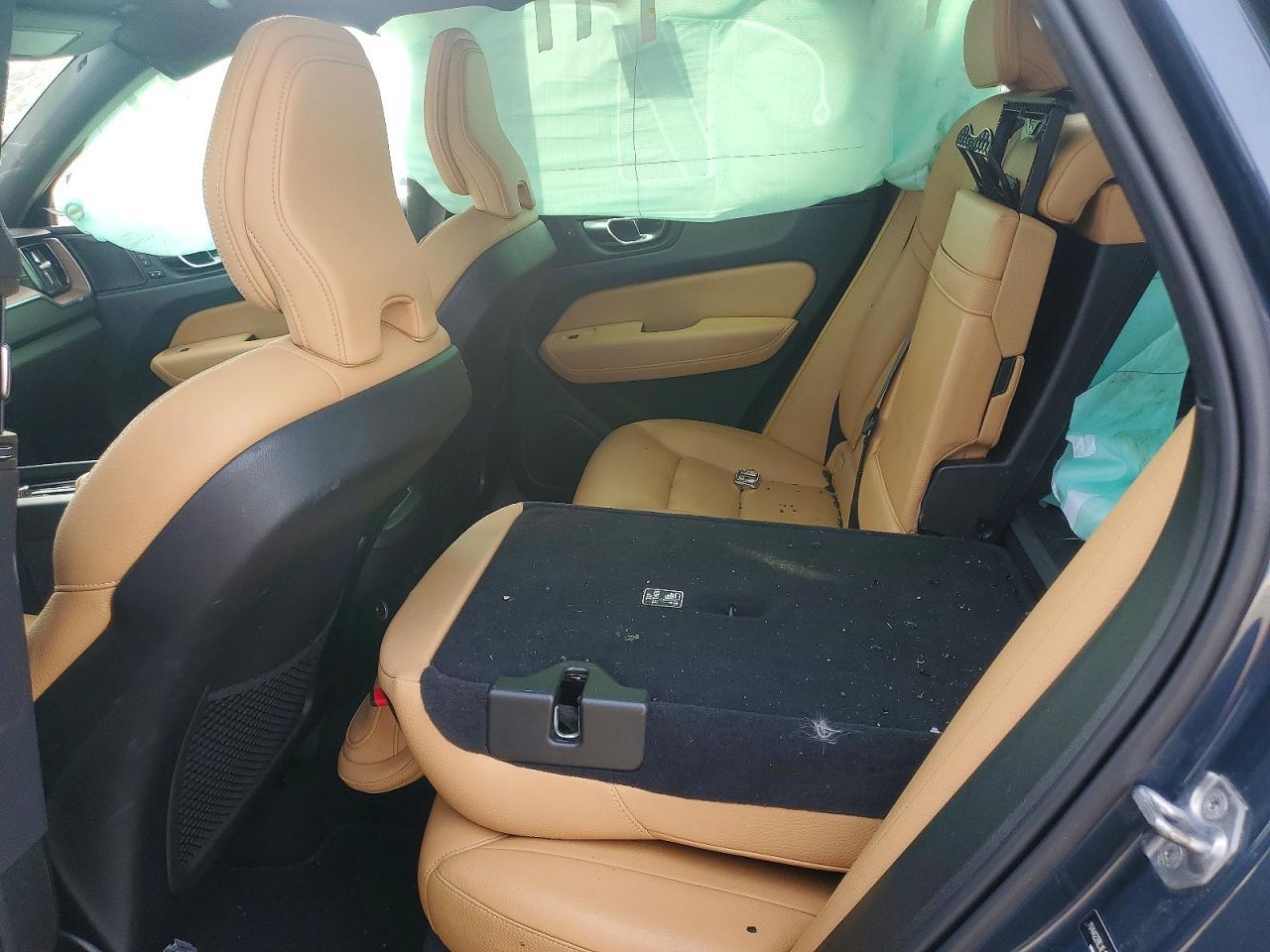 2020 VOLVO XC60