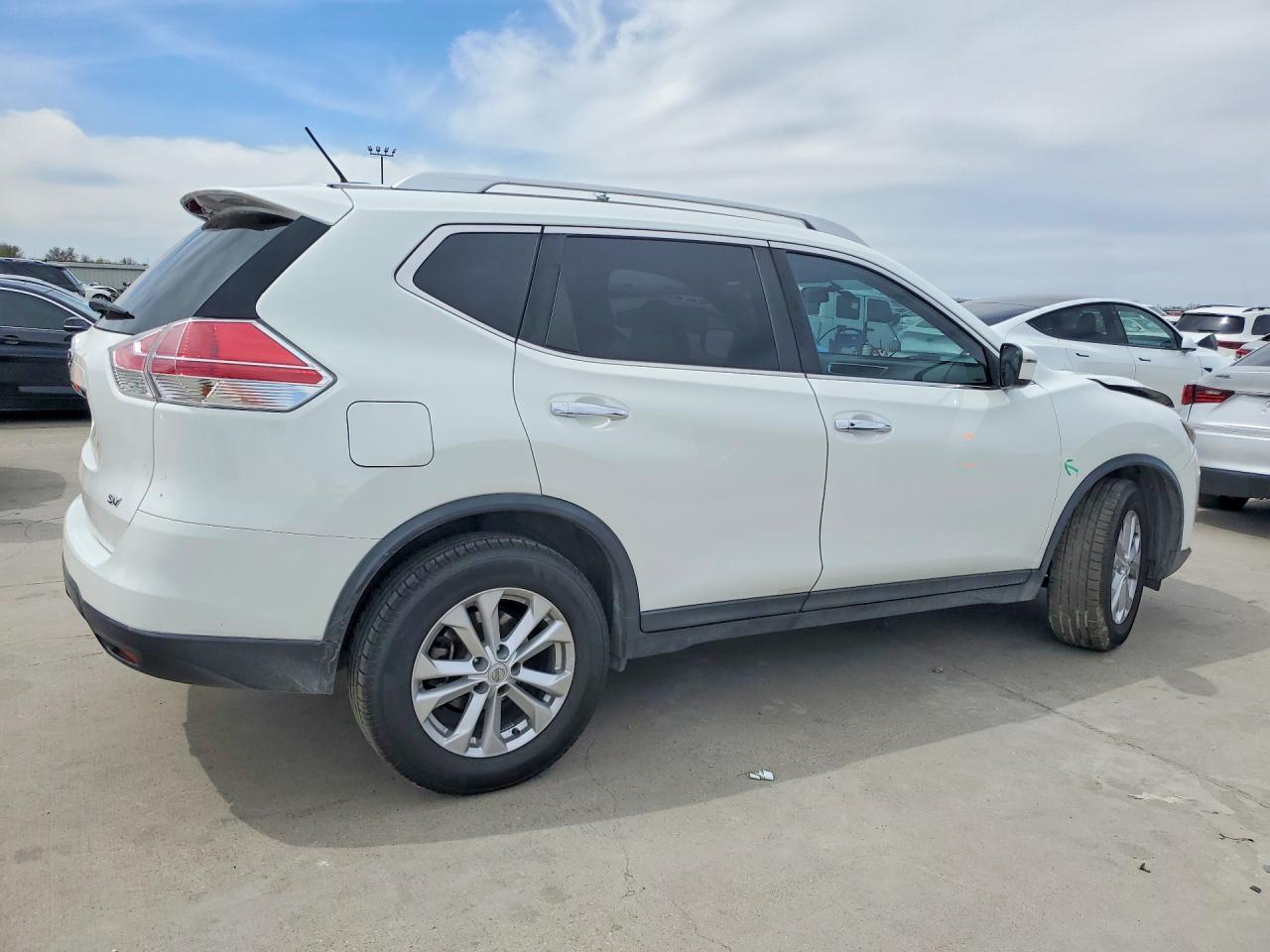 2016 NISSAN ROGUE