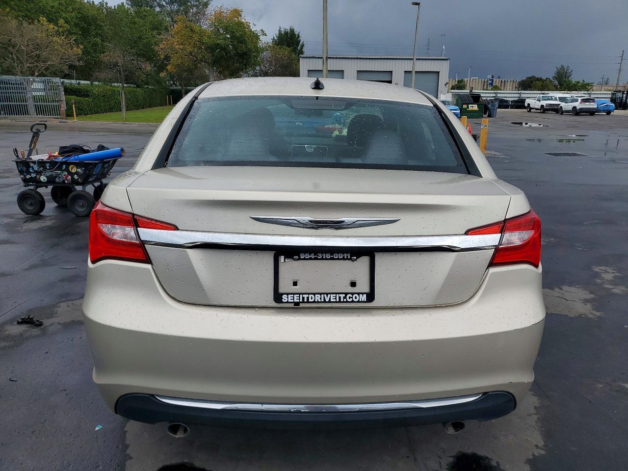 2014 CHRYSLER 200
