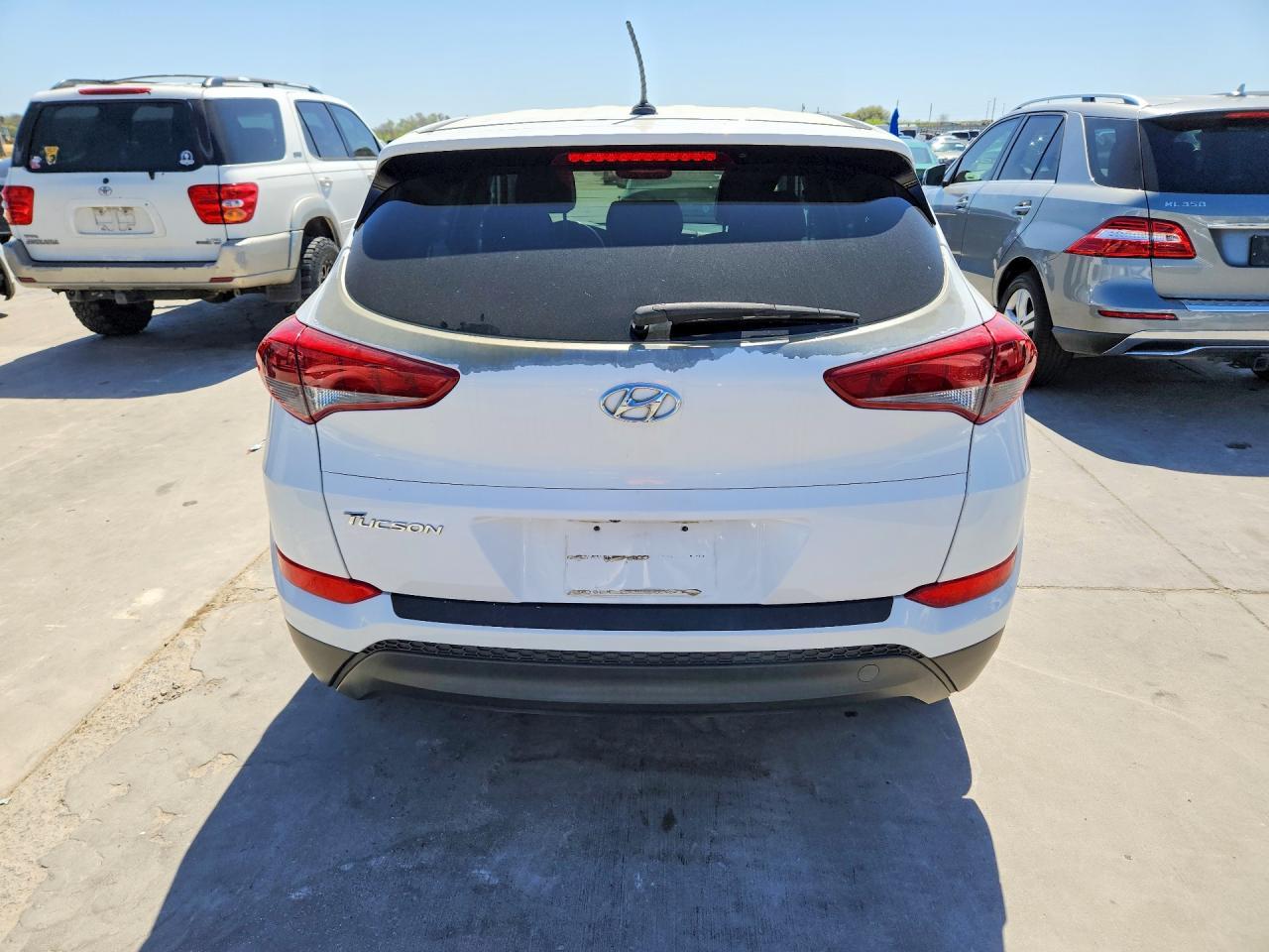 2016 HYUNDAI TUCSON