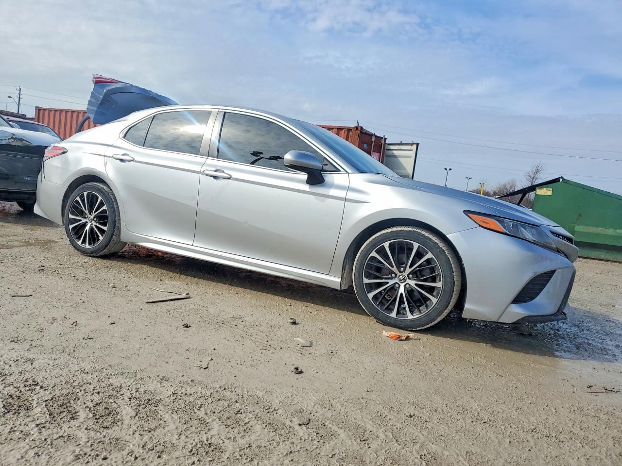 2018 TOYOTA CAMRY