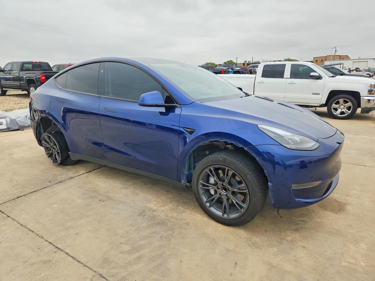 2024 TESLA MODEL Y