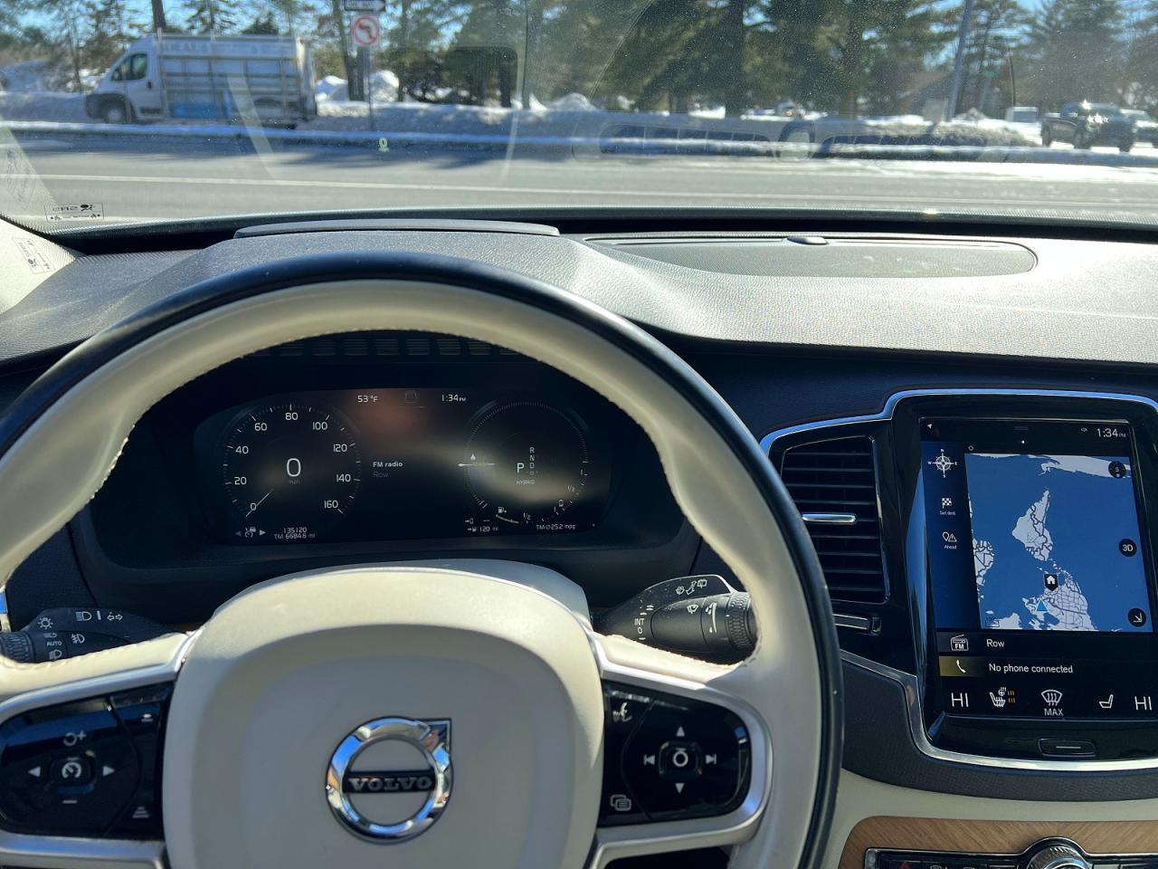 2021 VOLVO XC90