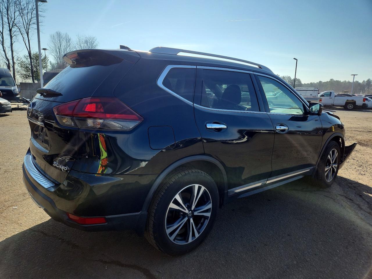2018 NISSAN ROGUE