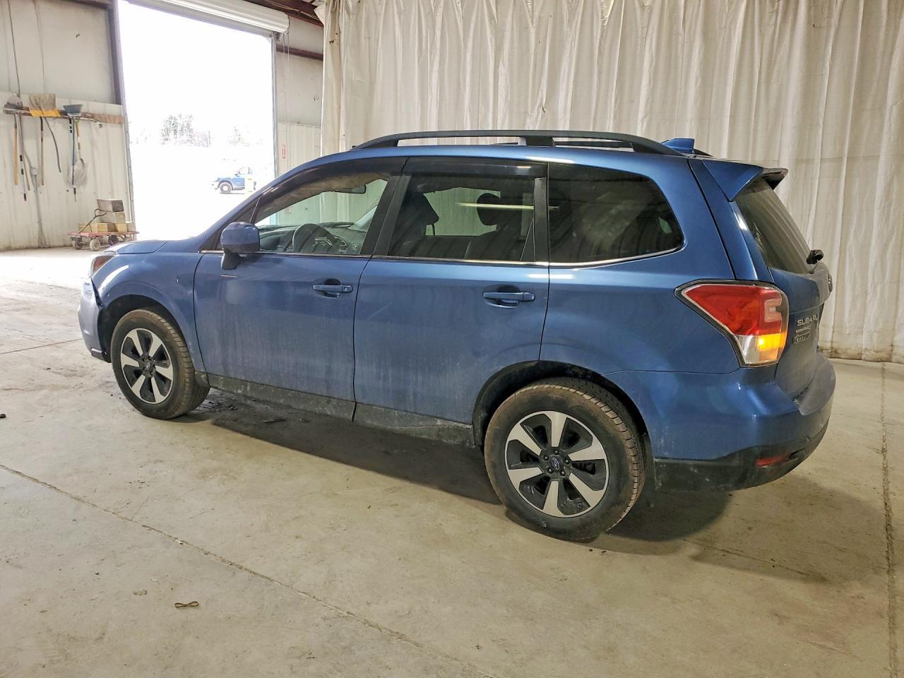 2017 SUBARU FORESTER