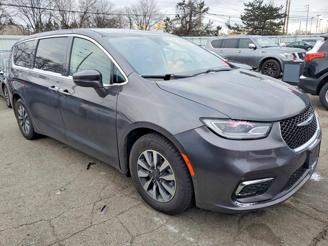 2022 CHRYSLER Pacifica