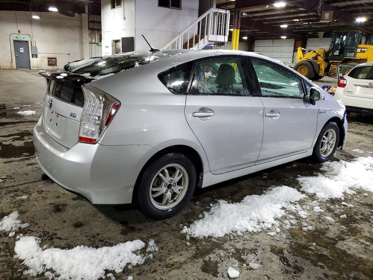 2011 TOYOTA PRIUS