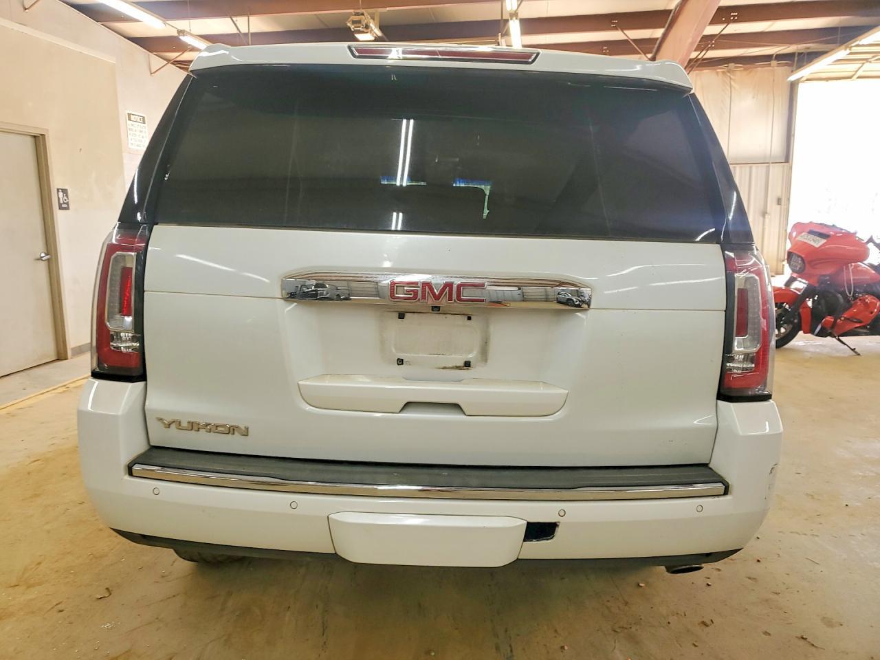 2017 GMC Yukon