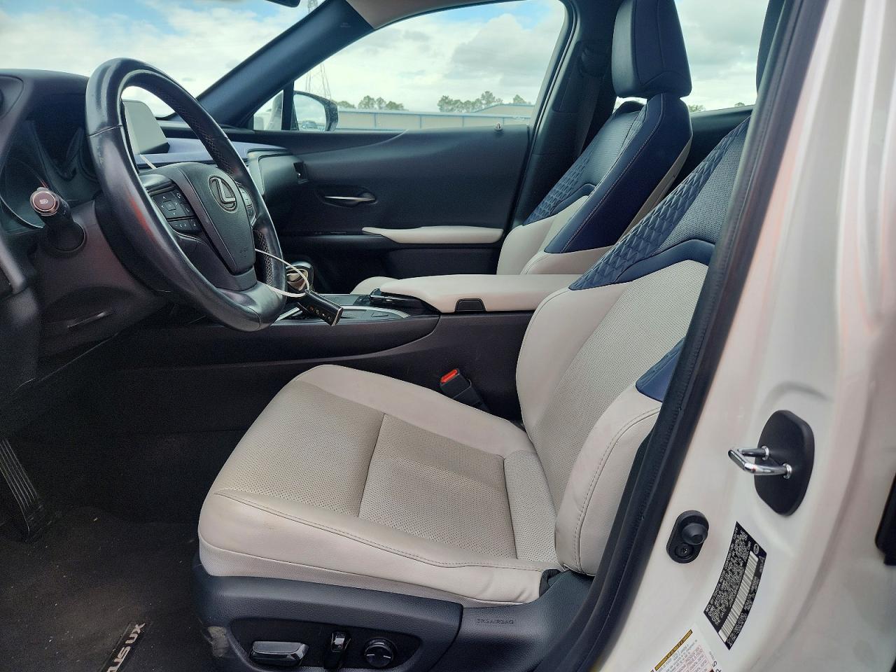 2020 LEXUS UX 200