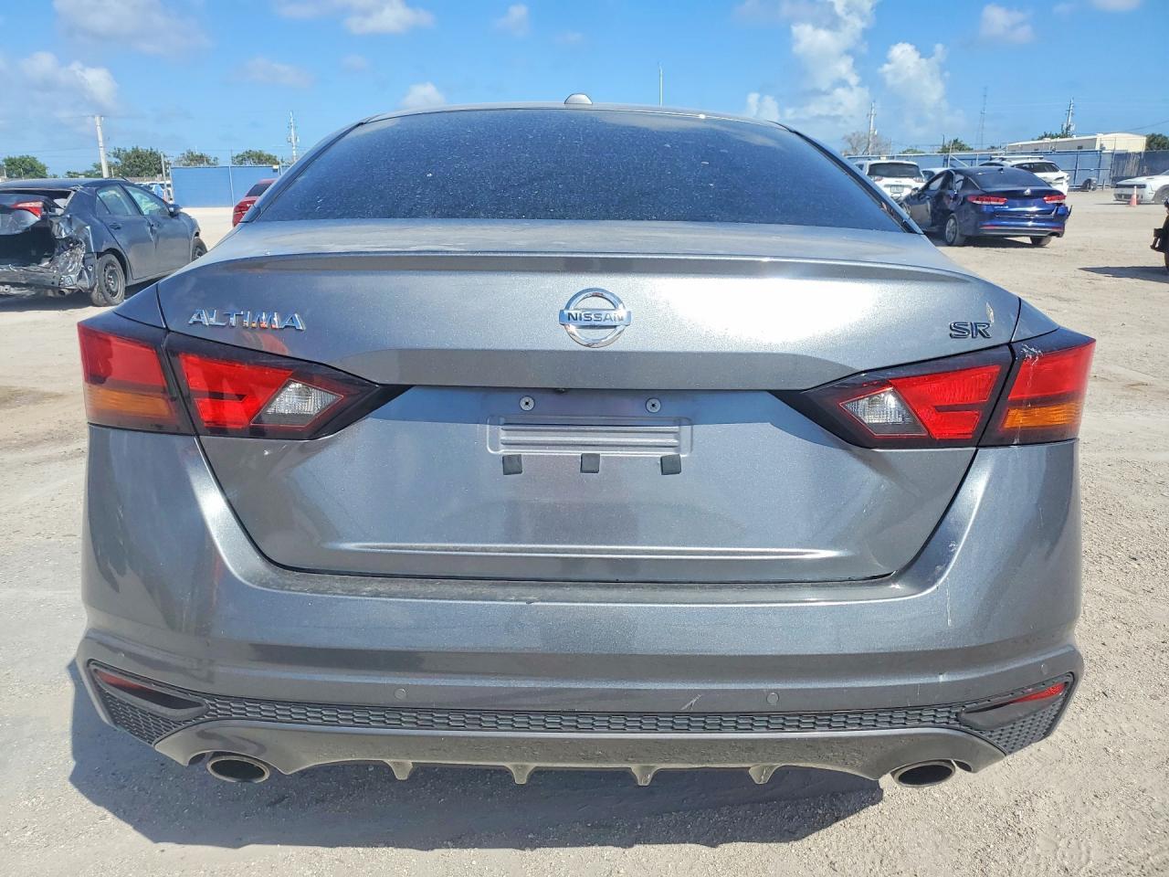 2022 NISSAN ALTIMA