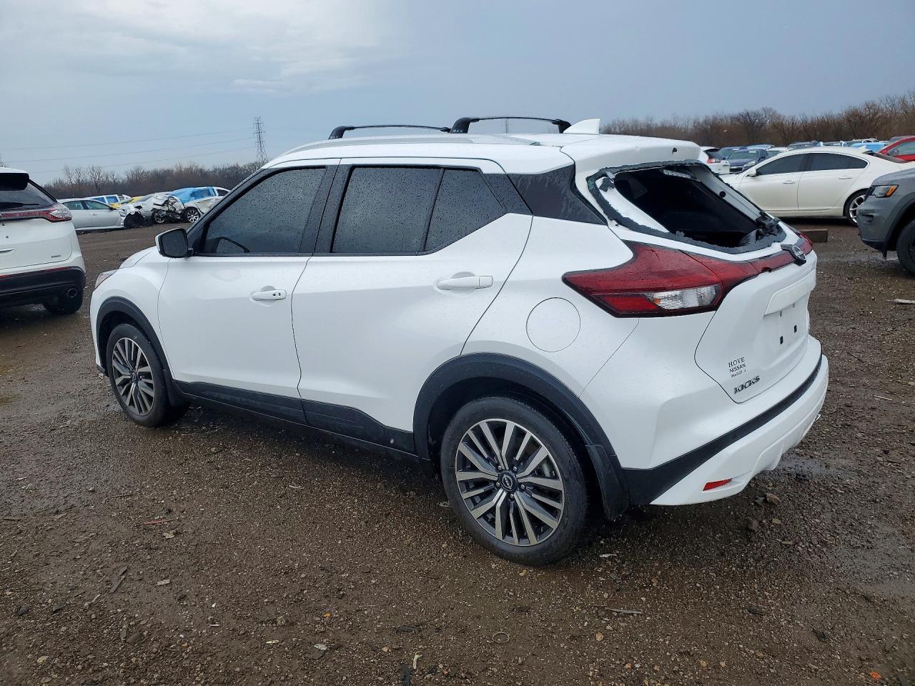 2023 NISSAN KICKS
