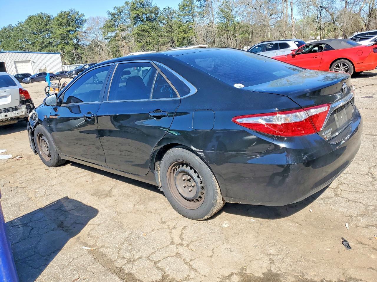 2016 TOYOTA CAMRY