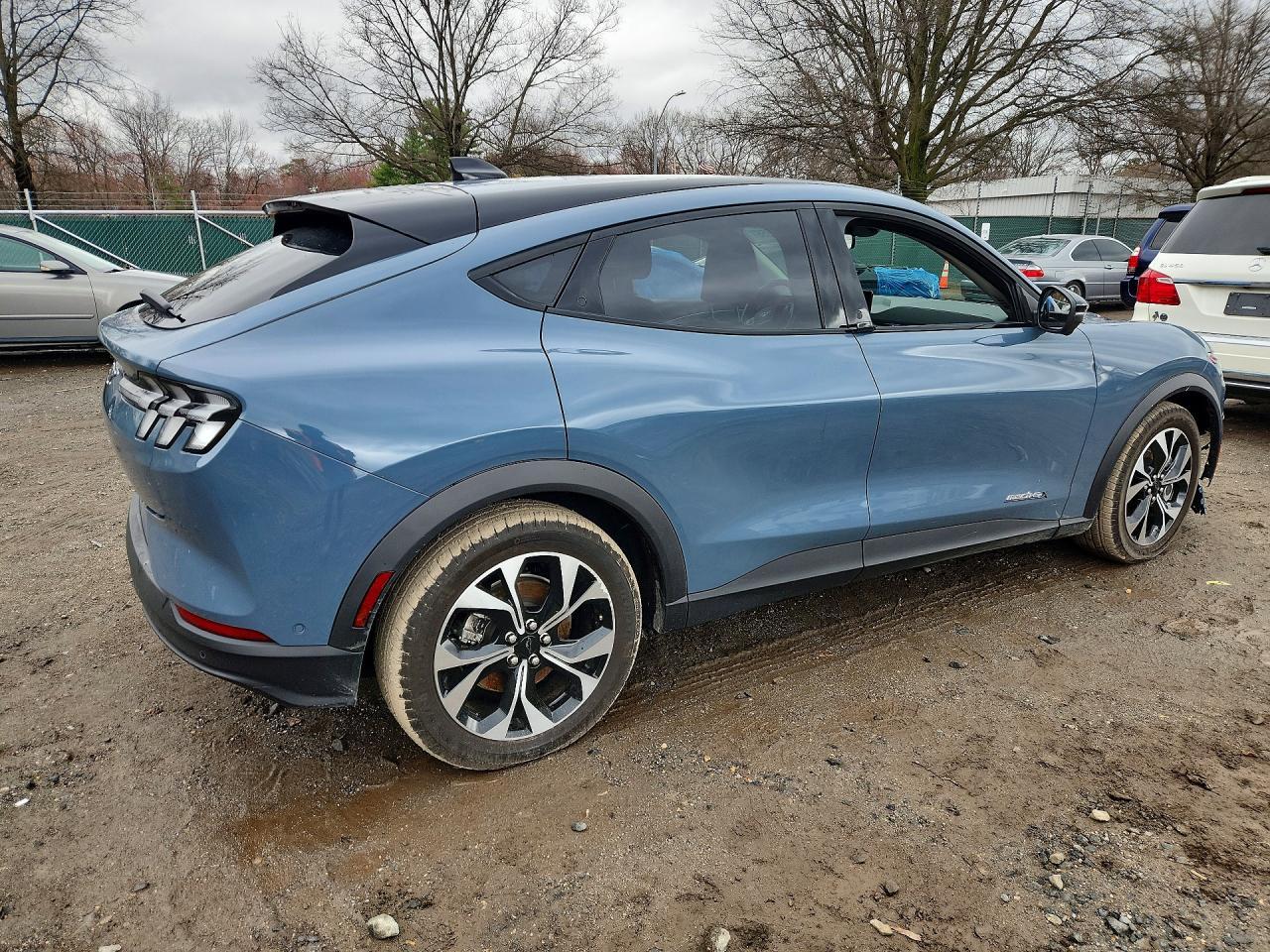 2024 FORD Mustang Mach-E