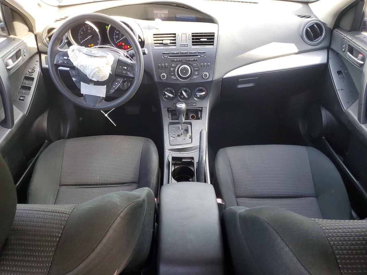 2013 MAZDA 3
