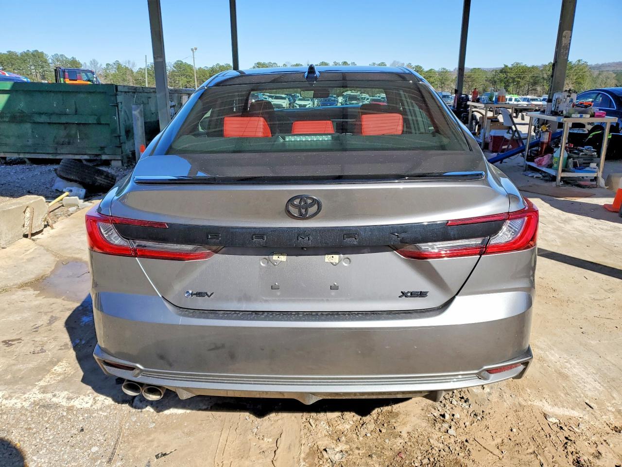 2025 TOYOTA CAMRY