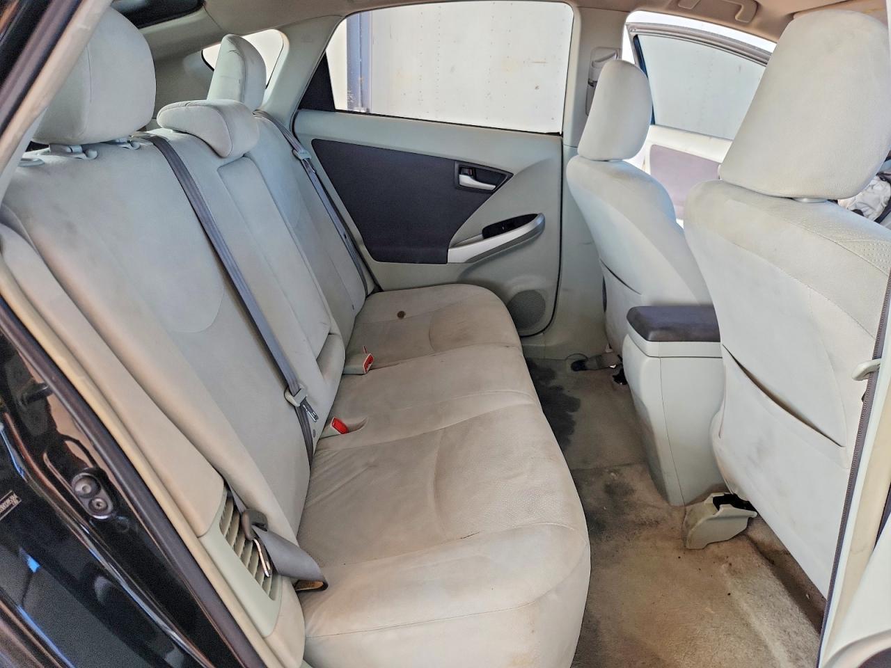 2011 TOYOTA PRIUS