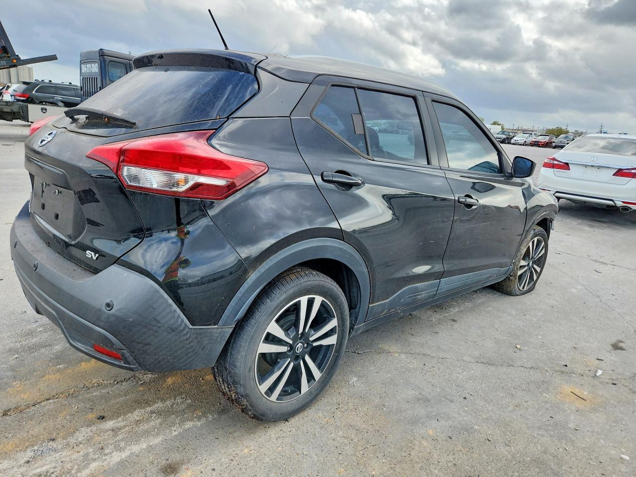 2020 NISSAN KICKS