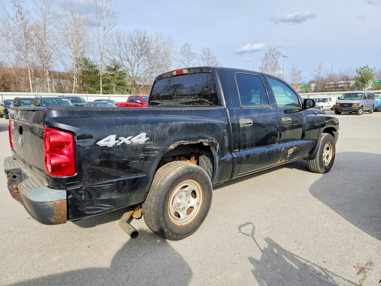 2005 DODGE Dakota