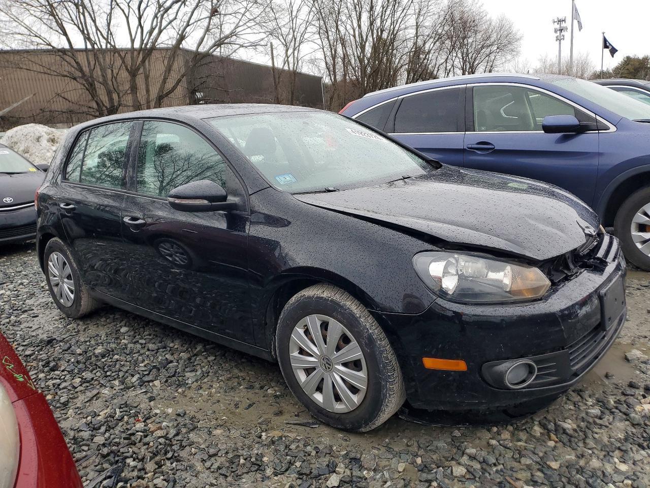 2013 VOLKSWAGEN GOLF