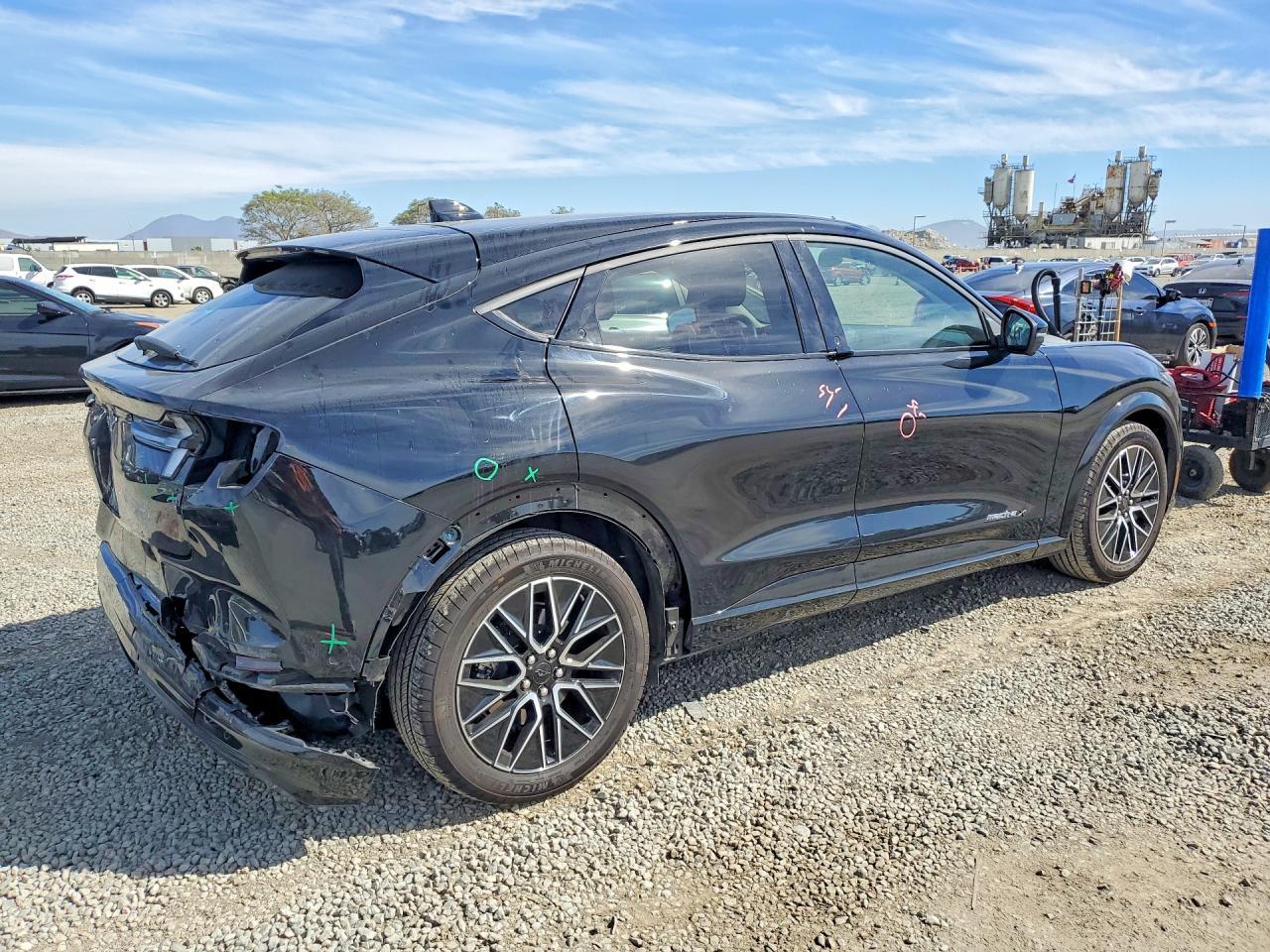 2024 FORD Mustang Mach-E