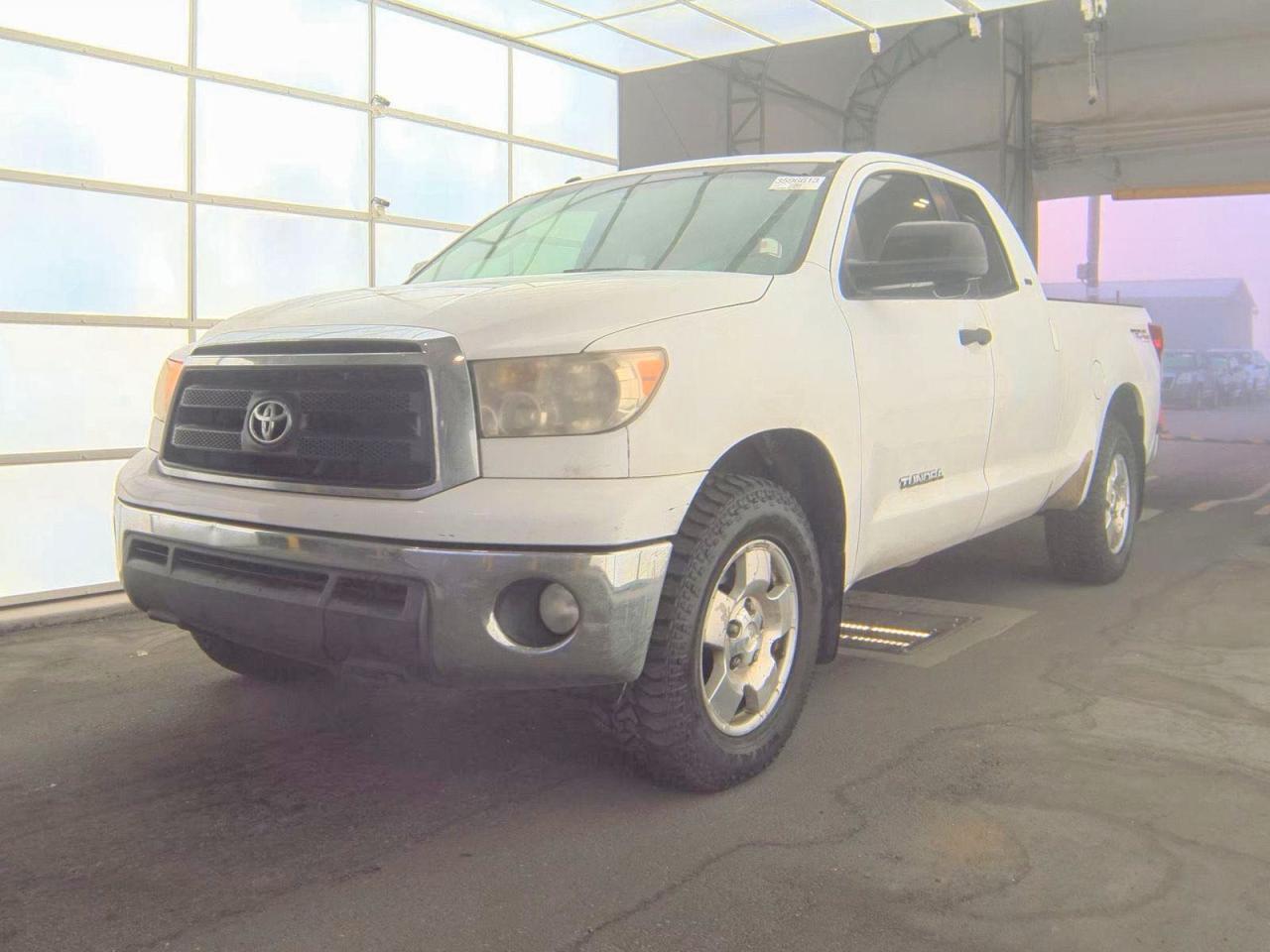 2011 TOYOTA TUNDRA