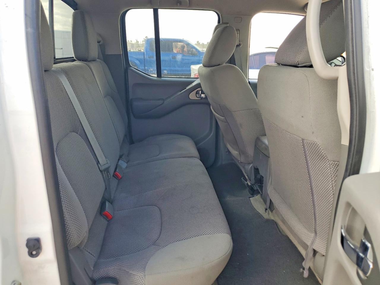 2016 NISSAN Frontier