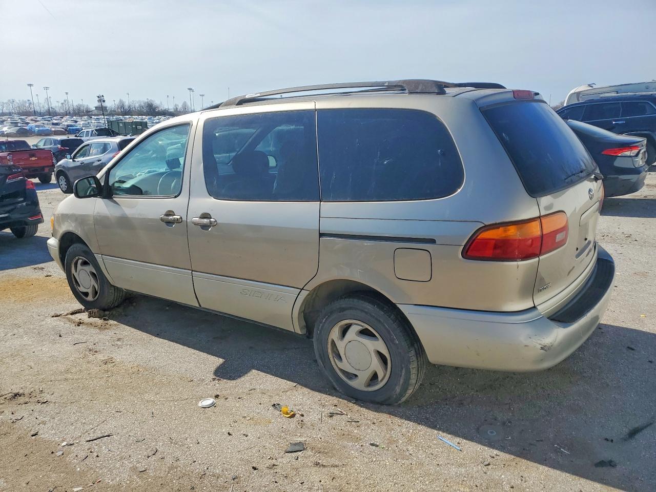 2000 TOYOTA SIENNA