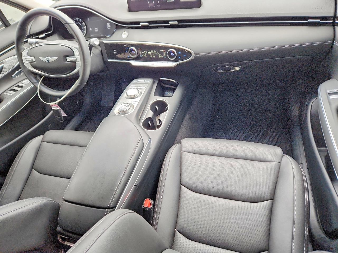 2023 GENESIS GV70