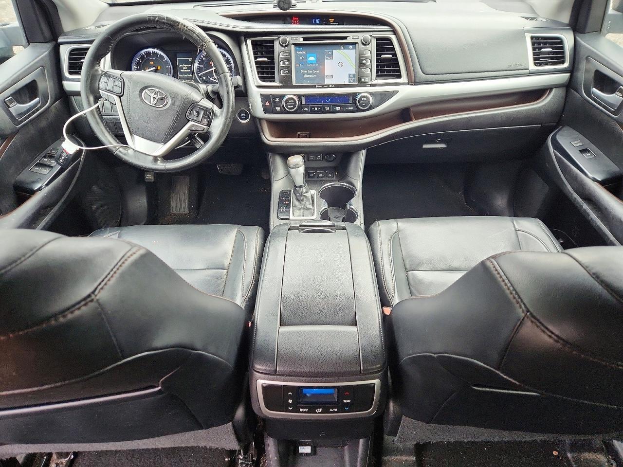 2017 TOYOTA HIGHLANDER