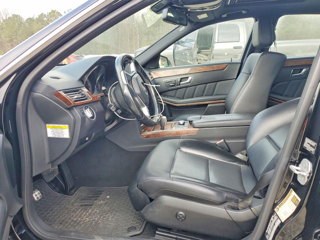2013 MERCEDES-BENZ E-Class