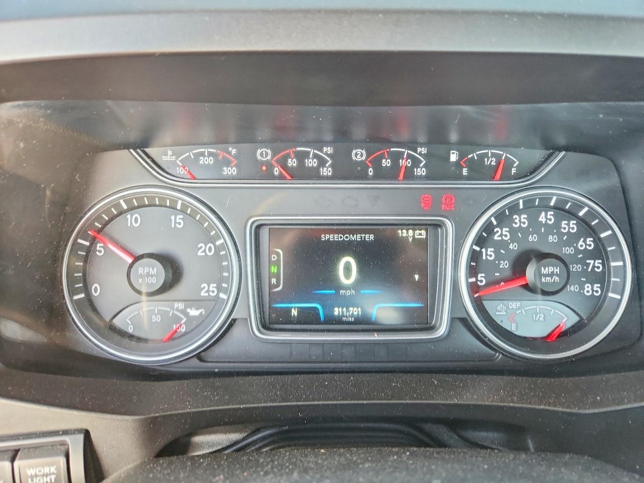 2019 INTERNATIONAL LT