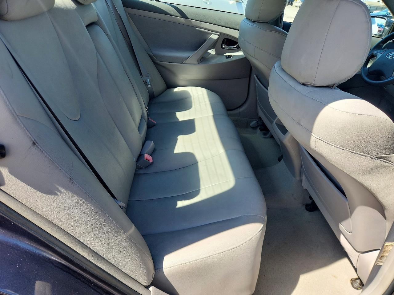 2011 TOYOTA CAMRY