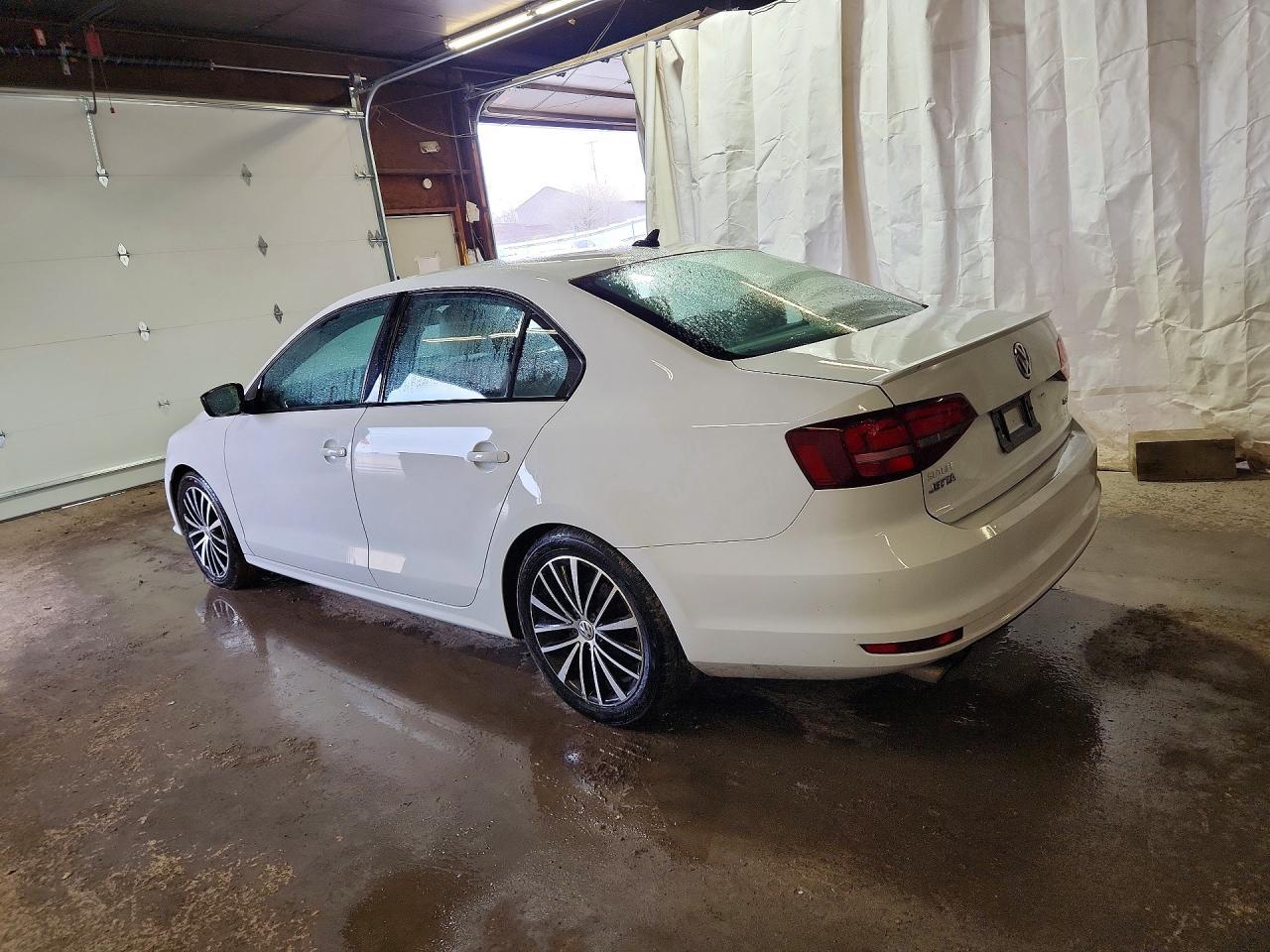 2016 VOLKSWAGEN JETTA