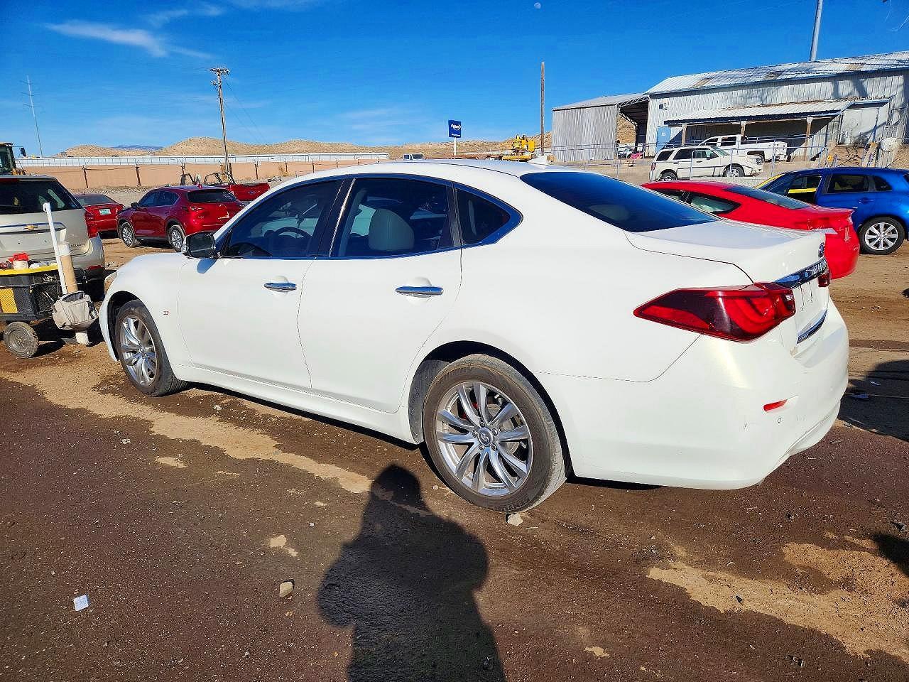 2015 INFINITI Q70