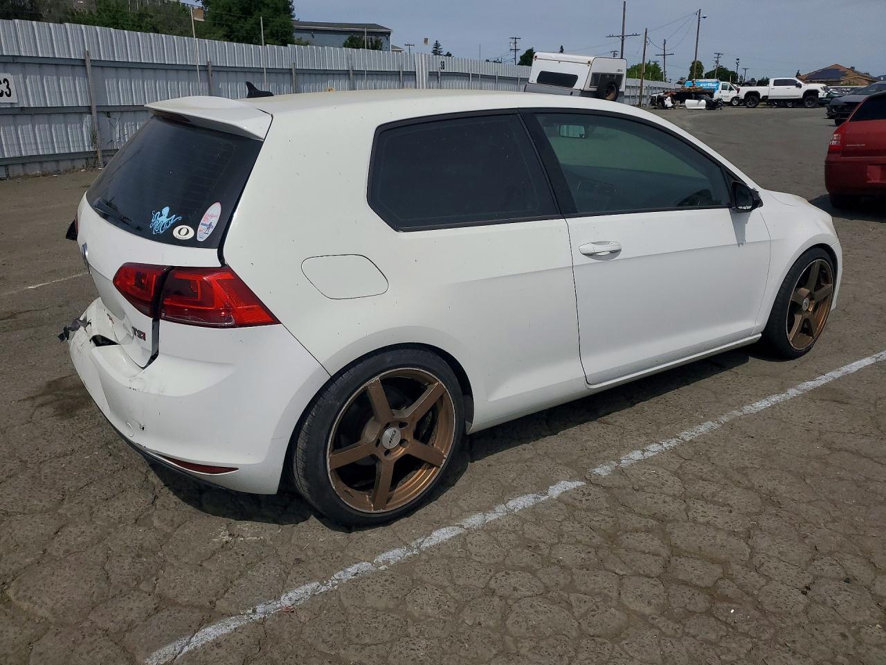 2015 VOLKSWAGEN GOLF